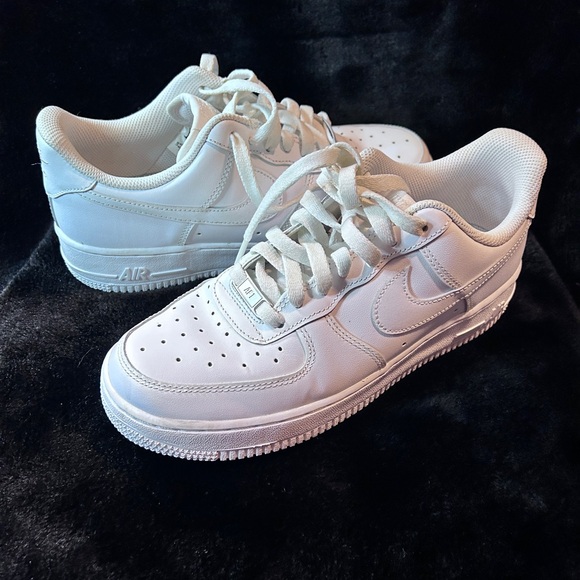 Nike AF1 Sneakers size 8.5 - Picture 8 of 8